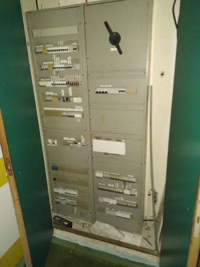 Tableaux et armoires électriques - photo 3