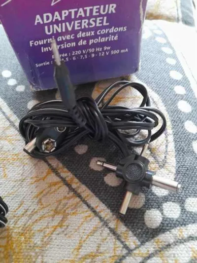Adaptateur universel 3/12 volt - Bricolage - Saint-Satur (18300)