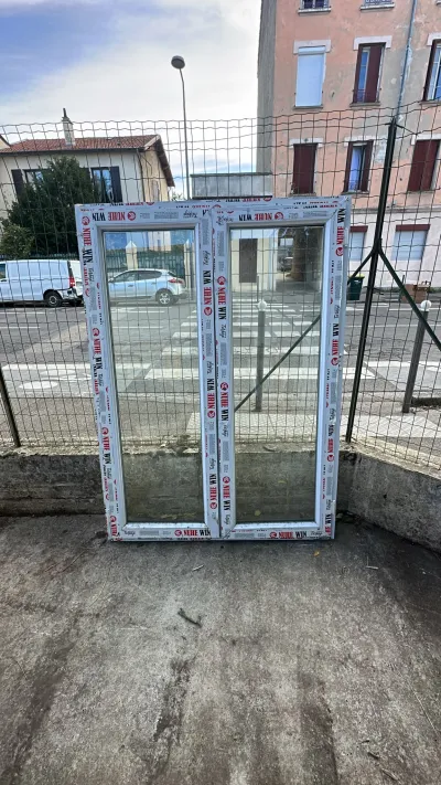 Fenêtre pvc blanc 2 vantaux Haut 1650/ Larg 1200 - Bricolage