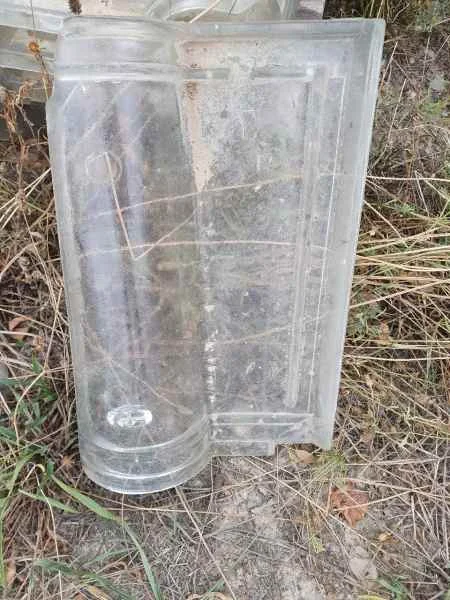 Tuile en verre - BTP & Chantier - Thézan-lès-Béziers (34490)