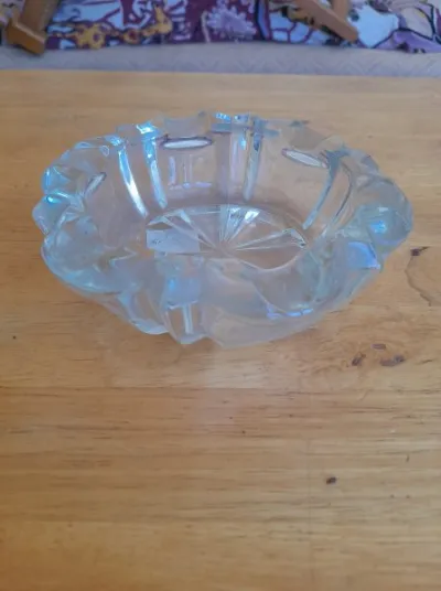 Cendrier en verre 14 cm - Collection - Saint-Satur (18300)