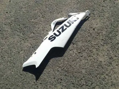 Demi sabot droit suzuki 600 gsxr k7 2007 - photo 3