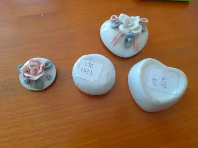 Lot 2 petits piluliers en céramique - photo 3