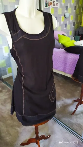 Robe noire t 38 motifs brun clair - photo 3