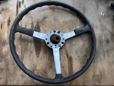 Volant pour Fiat 1500 Spider - Équipements Auto - Nice (06300)
