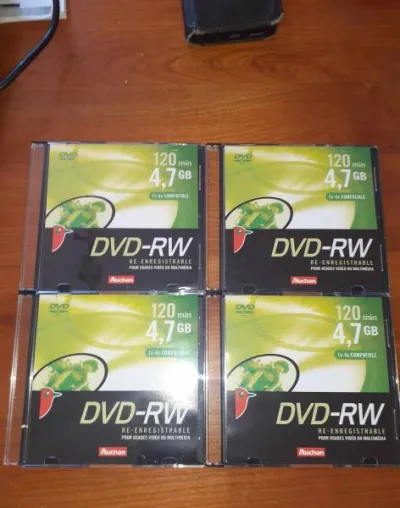 Lot 4 dvd - rw , re - enregistrable - Consoles & Jeux