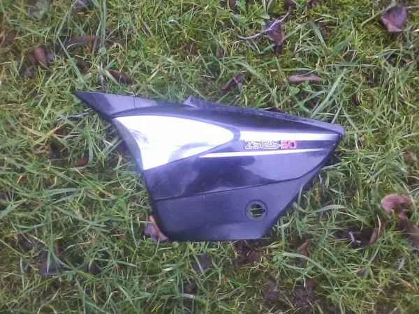 Cache latéral gauche zonghesn 125 2011 - Équipements Moto - Le Pré-Saint-Gervais (93310)