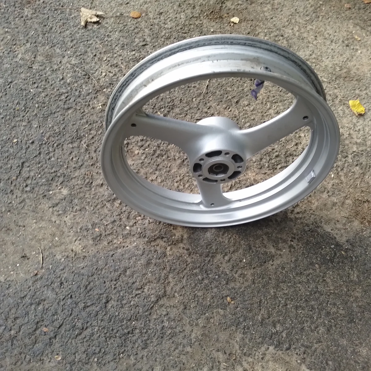 roue avant suzuki 750 gsxf 1997 - Équipements Moto - Rhuis (60410)