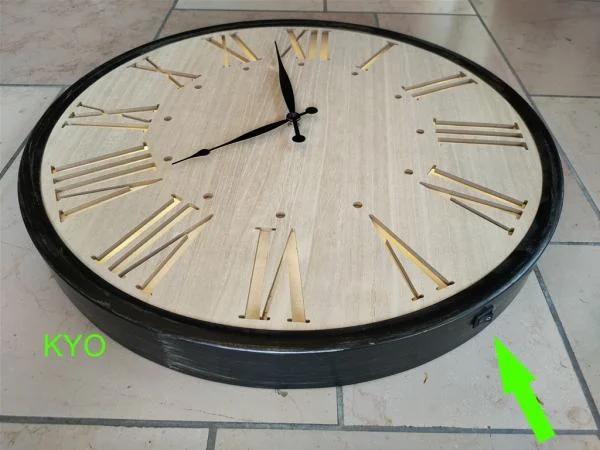 Grande horloge murale industrielle chiffres 60cm - Décoration - Foncine-le-Haut (39460)