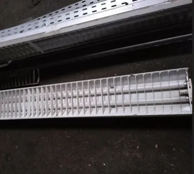 Luminaires suspendus 2 tubes - Bricolage - Toulouse (31000)