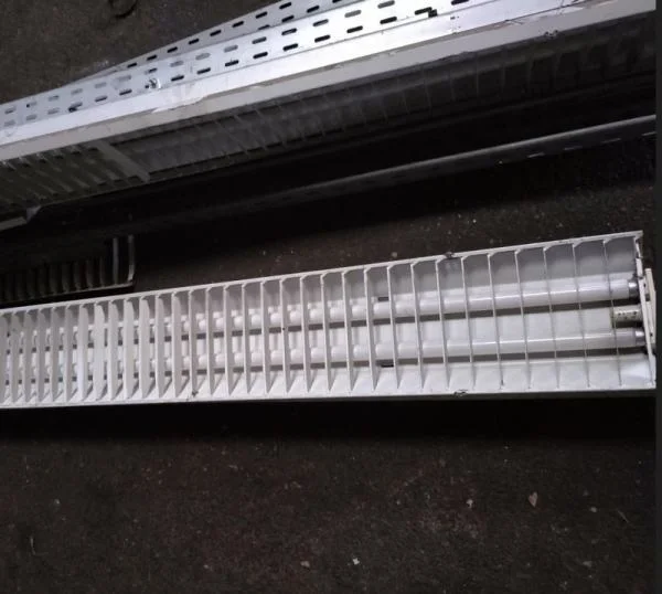 Luminaires suspendus 2 tubes - Bricolage - Toulouse (31000)