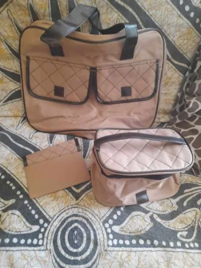 Ensemble sac de transport , trousse de toilette - Sacs & Maroquinerie - Saint-Satur (18300)