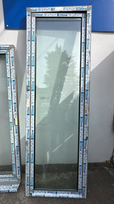 Porte fenêtre un vantail en alu H 2440 / L 820 - Bricolage