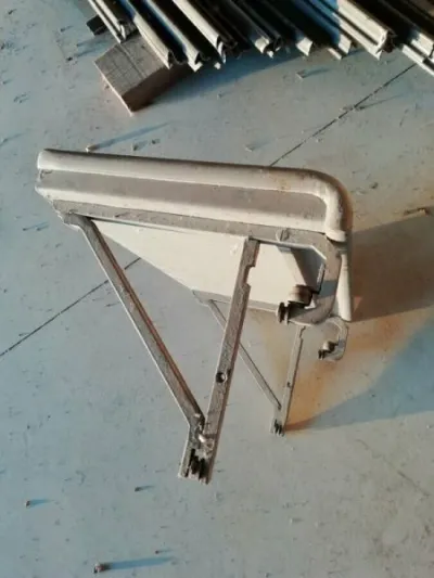 Tablettes coulissantes pour garde corps métallique - photo 4