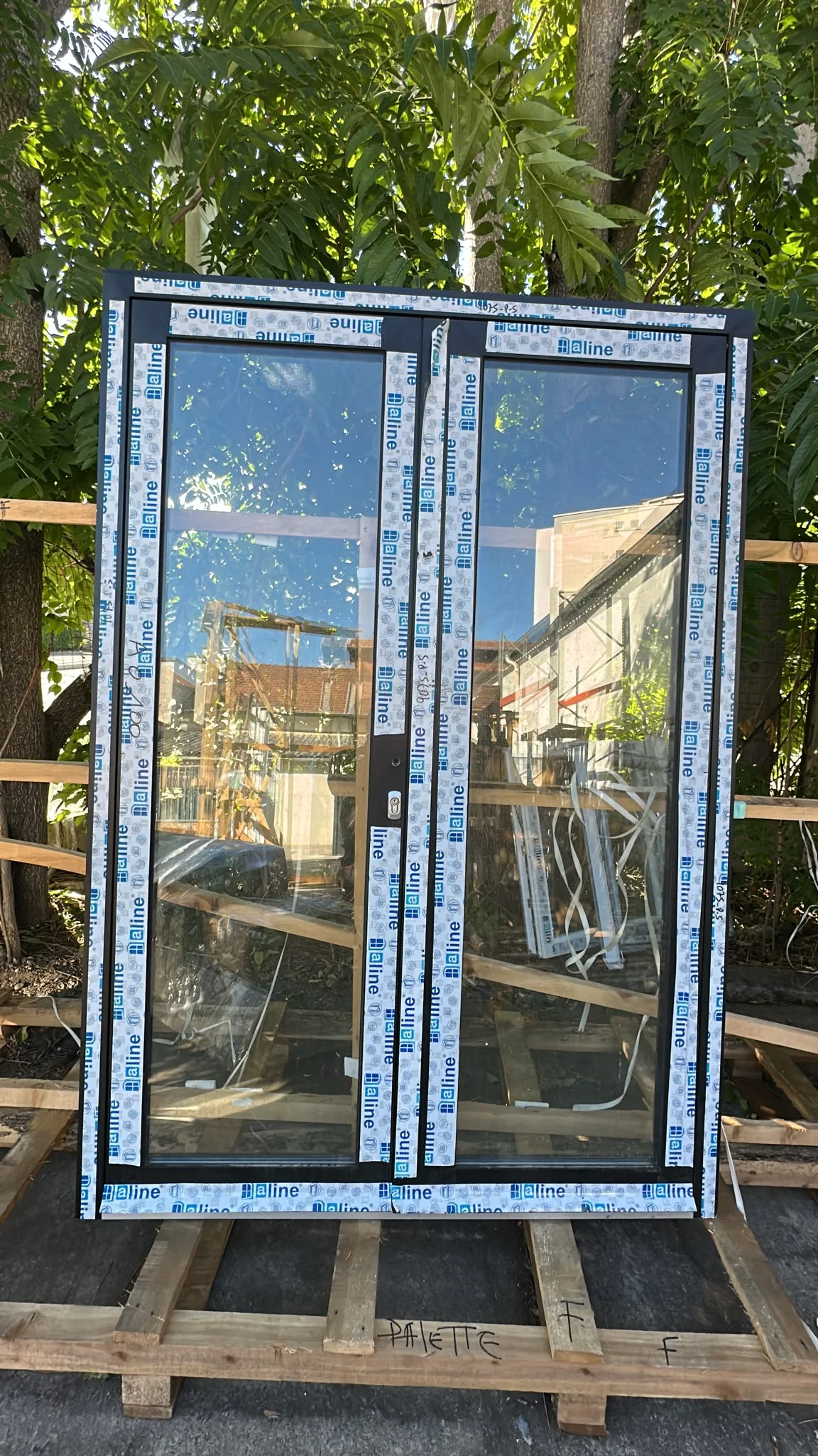 Porte fenêtre en aluminium noir deux vantaux - Bricolage - Saint-Pierre-de-Chandieu (69780)