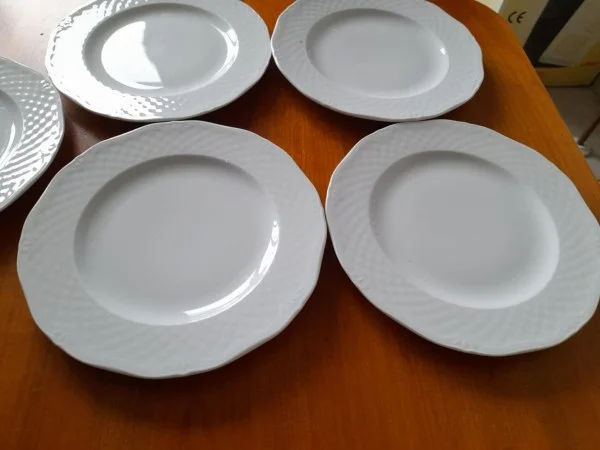 Lot 5 assiettes à desserts en céramique blanc - Arts de la Table - Saint-Satur (18300)