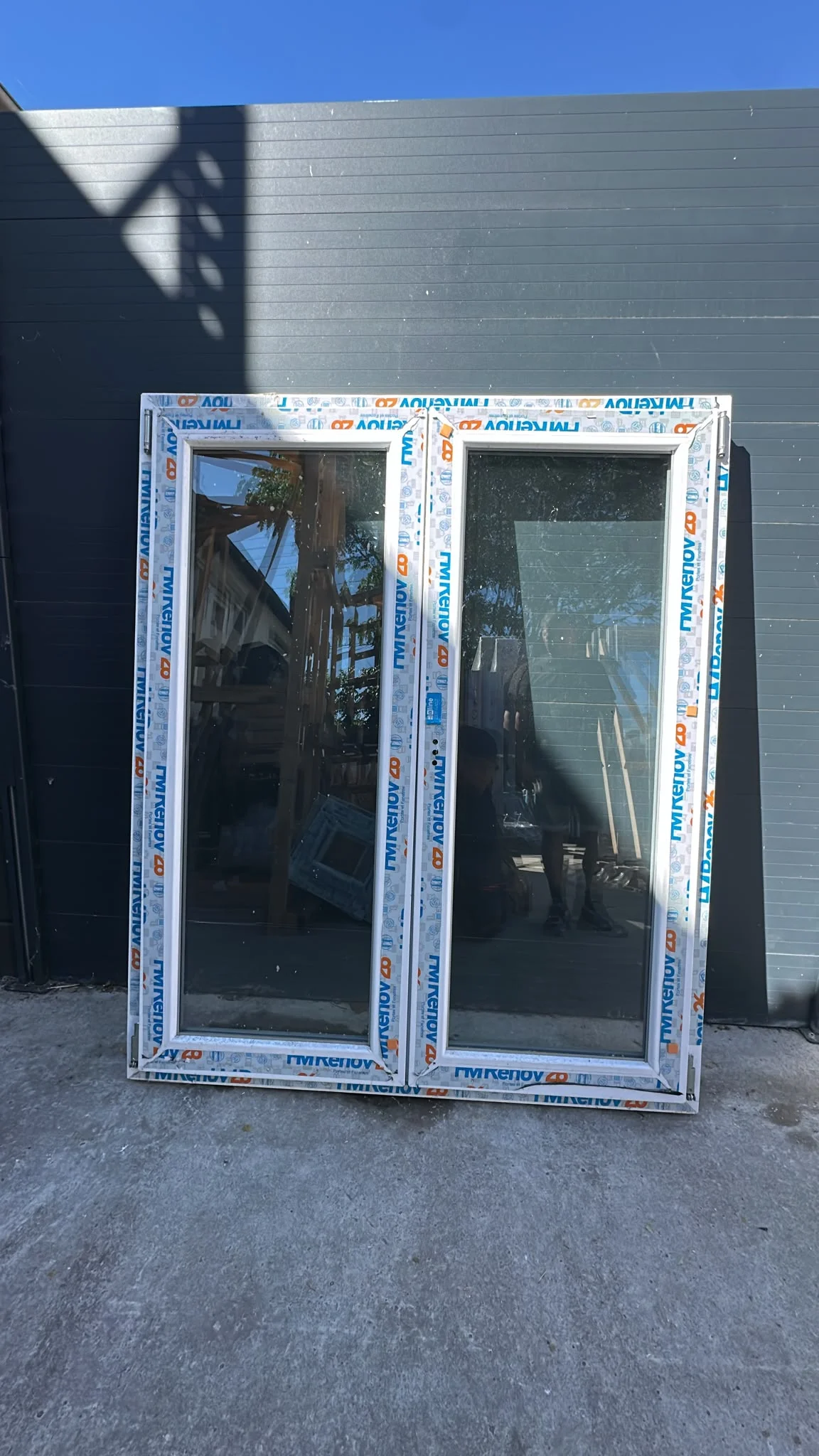 Fenêtre pvc blanc deux vantaux Haut 1450/ Larg 120 - Bricolage - Taluyers (69440)