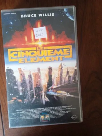 Vhs " le cinquiéme elément " - CD, DVD & Vinyles - Saint-Satur (18300)