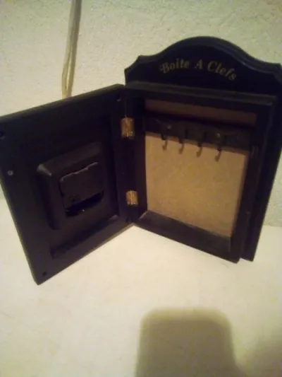 Boite à clés en plastique - Décoration - Saint-Satur (18300)