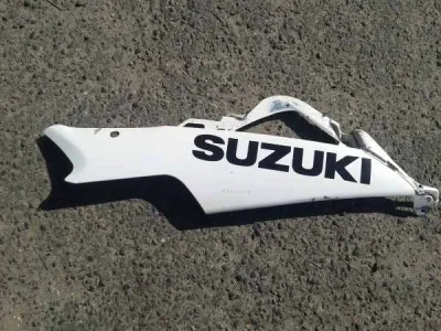 Demi sabot droit suzuki 600 gsxr k7 2007 - Équipements Moto - Verberie (60410)