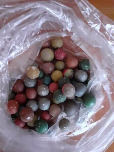 Lot 50 anciennes billes en terre - lot n°7 - photo 2