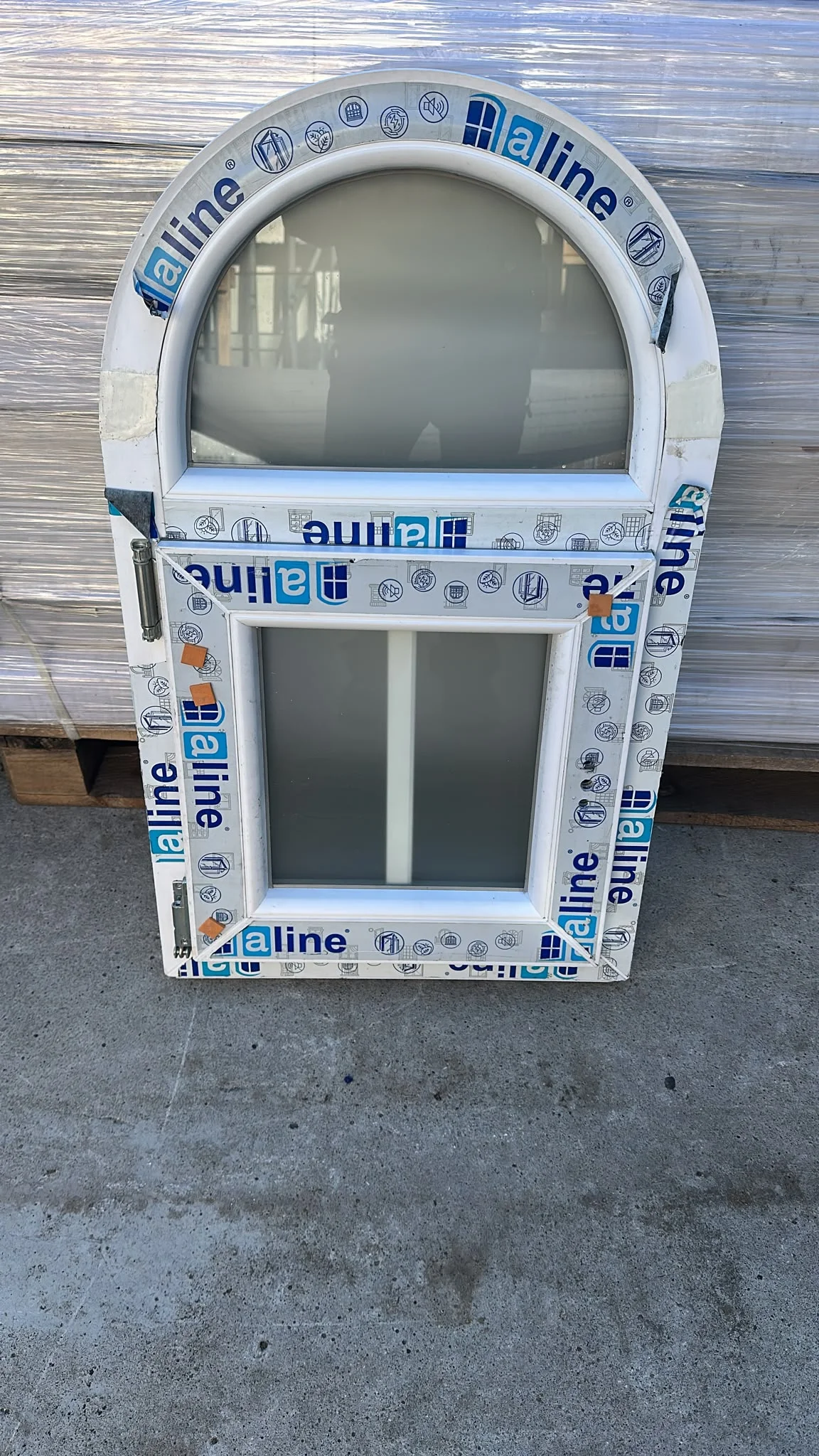 Fenêtre Haut 830 / Larg 500 PVC blanc vitrage gran - Bricolage - Vénissieux (69200)