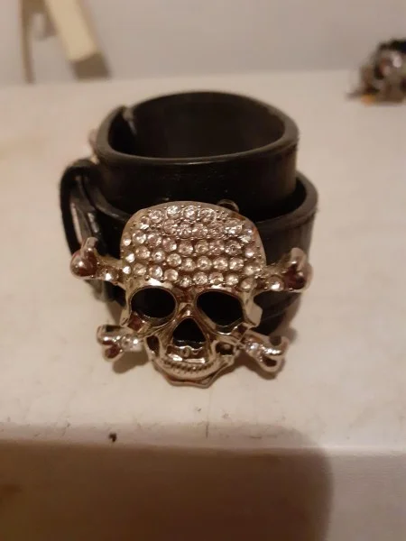 Bracelet de force cuir " tête de mort " - Bijoux & Montres - Saint-Satur (18300)