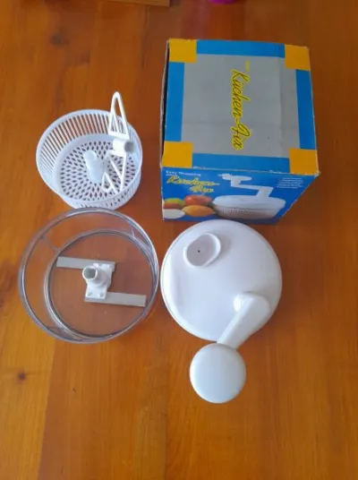 Robot hachoir manuel lame inox fruits légumes - Collection - Saint-Satur (18300)