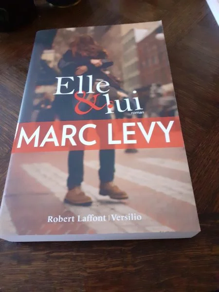 Livre marc levy "elle &amp; lui" - Livres - Saint-Satur (18300)
