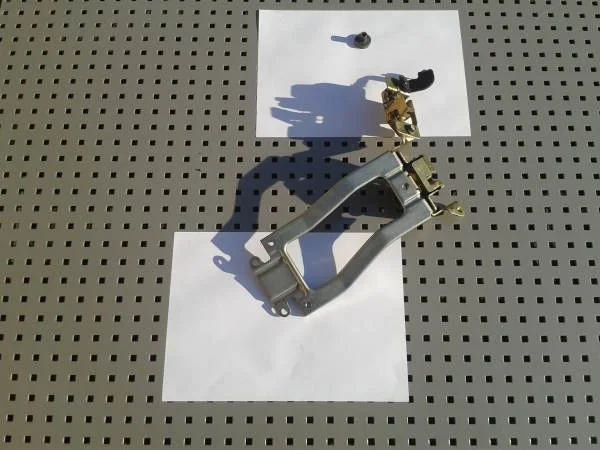 Mécanisme de coffre honda pc800 pacific coast 1998 - Équipements Moto - Saintines (60410)