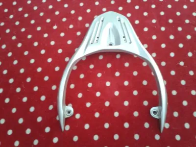 Porte paquet scooter suzuki 125 sixteen 2014 - Équipements Moto - Compiègne (60200)