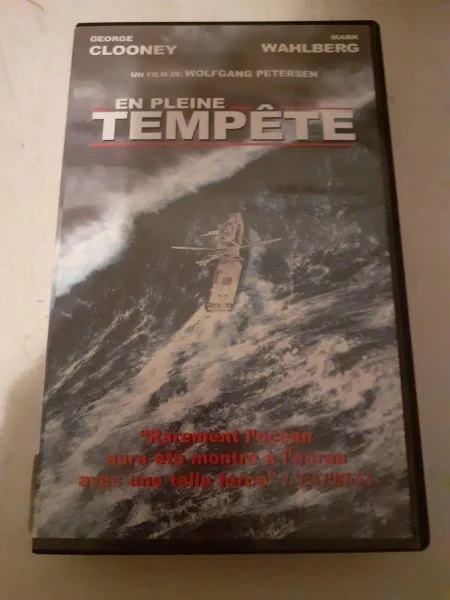 Cassette vhs " en pleine tempéte " - CD, DVD & Vinyles - Saint-Satur (18300)