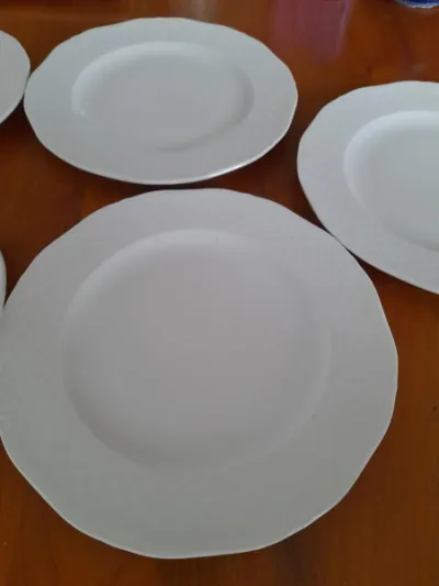 Lot 5 assiettes à desserts en céramique blanc - photo 3