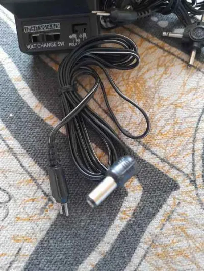Adaptateur universel 3/12 volt - photo 2
