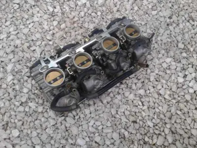Rampe carburateur kawasaki zx9r 1998 - photo 2