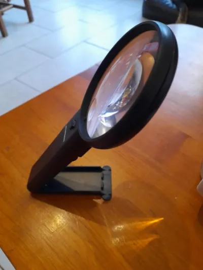 Loupe de lecture à éclairage led - photo 3