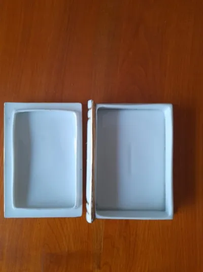 Ancienne boite forme livre en porcelaine de limoge - photo 4