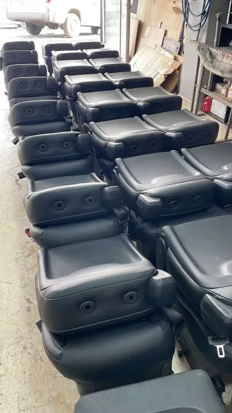 Sieges 2+1 cuir noir arriere mercedes class v 250 - photo 4