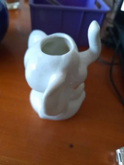 Porte cure dent éléphant en céramique - Collection - Saint-Satur (18300)