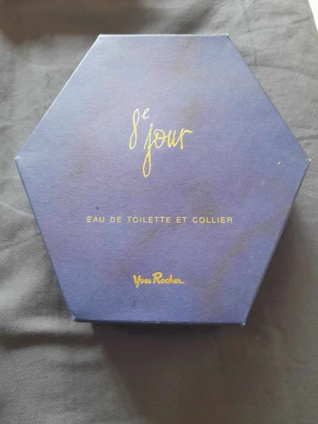 Coffret eau de toilette et collier 8 e jour - Beauté & Bien-être - Saint-Satur (18300)