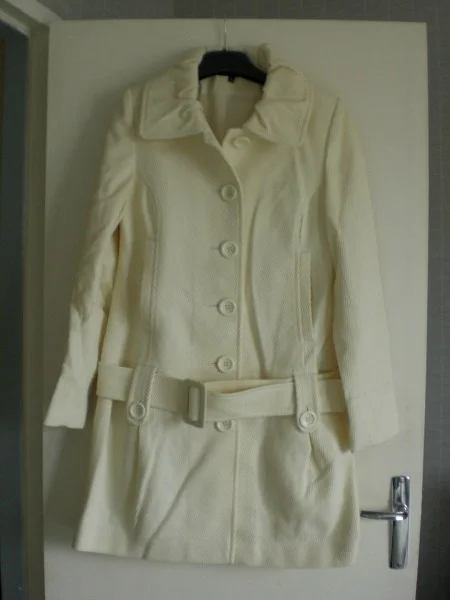 Manteau t.38 ou 34 ou 36 neuf - Vêtements Femme - Sochaux (25600)