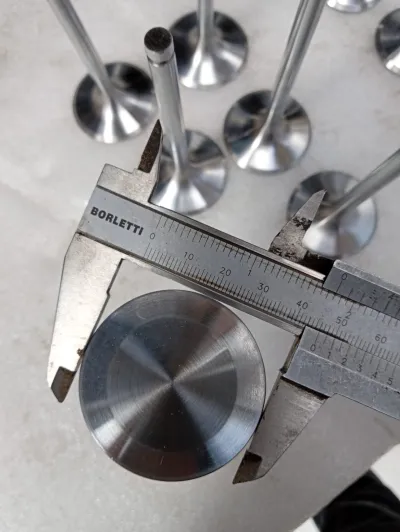 Soupapes pour moteur Maserati 3500 GT - photo 3