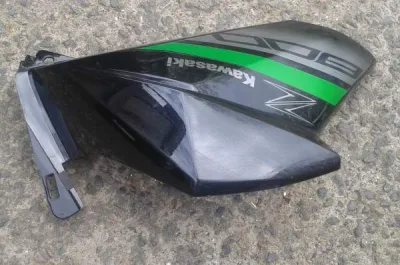 Ecope droite kawasaki z800 2019 - Équipements Moto - Verberie (60410)