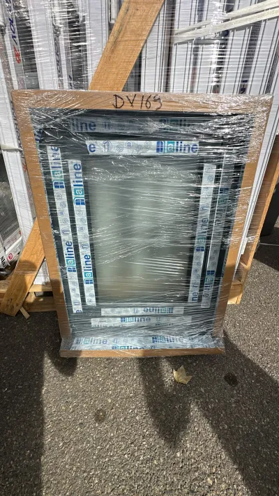 Fenêtre de douche en alu 7016 Haut 800 / Larg 600 - Bricolage