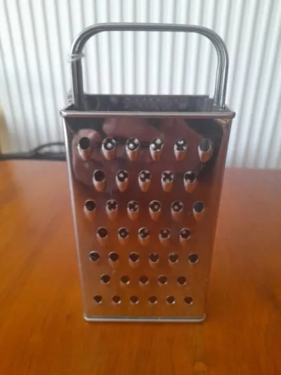Rape manuelle multifonction en inox - Collection - Saint-Satur (18300)
