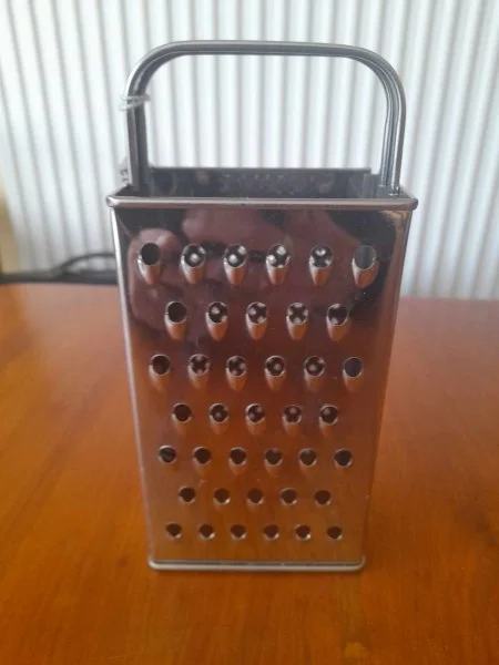 Rape manuelle multifonction en inox - Collection - Saint-Satur (18300)