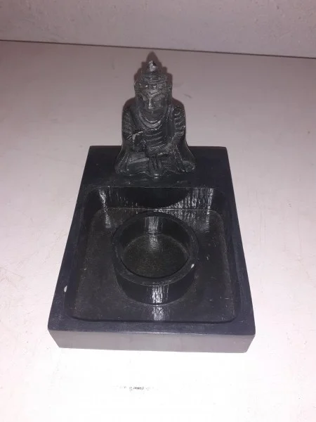 Porte bougie en marbre-soldat asiatique - Décoration - Saint-Satur (18300)