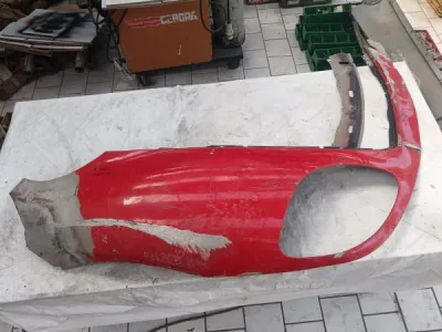 Partie avant de l'aile avant droite de ferrari 360 - photo 2