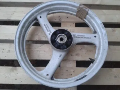 Roue arriére suzuki 250 rgv 1989 - photo 2