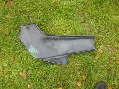 Cache latéral droit kawasaki 500 gpzs 1993 - photo 3
